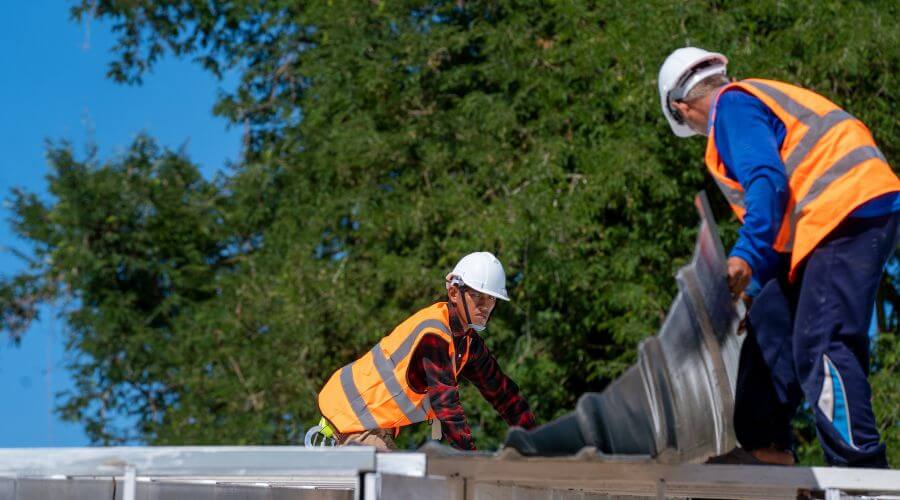 Professional new roof installation services in Valmeyer, IL